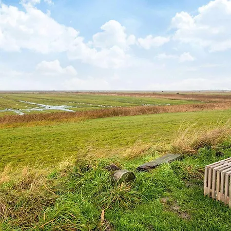 4 Person In Semesterbostad Højer